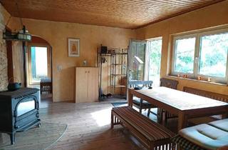 Haus kaufen in 67808 Falkenstein, Sonnenverwöhntes Ferienhaus in Waldrandlage mit großem Grundstück