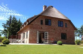 Haus kaufen in 25938 Utersum, Ihr Traumhaus? Strandnah. Neuwertig. Großzügig. Weitläufig. Weitflächig. TÜV-Nord gecheckt.