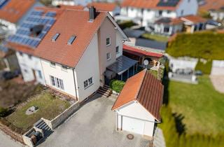 Reihenhaus kaufen in 84130 Dingolfing, Modernes Reihenhaus mit ausgebautem Dachgeschoss, Terrasse & wertiger Ausstattung in Dingolfing