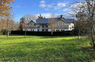 Villa kaufen in 61350 Bad Homburg, Eine Villa, die keine Wünsche offen läßt! 380 m³ Wfl. 1.528 m² Parkgrundstück