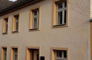 Haus mieten in Röller Straße, 14959 Trebbin, Kleines Haus mit 5 Zimmer und Minihof im Trebbiner Stadtzentrum