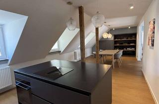 Immobilie mieten in Markt 14, 53111 Bonn, *Hochwertig möblierte 4-Zimmer- Wohnung mit Marktblick im Herzen von Bonn!*