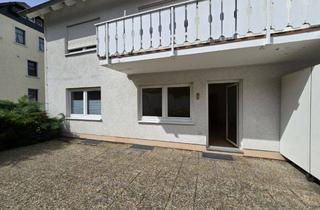 Wohnung kaufen in 09235 Burkhardtsdorf, Kapitalanlage mit Potenzial: 3 Wohnungen – 2 frei, 1 vermietet