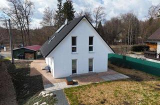 Einfamilienhaus kaufen in 08648 Bad Brambach, Modernes Einfamilienhaus mit Kamin, Garten & Garage in Bad Brambach
