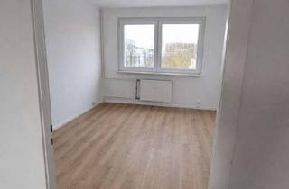 Wohnung kaufen in Hans-Beimler-Str. 16, 17192 Waren, Perfekt für Eigennutzer oder Kapitalanleger - 3-Zimmer-Wohnung mit Seeblick