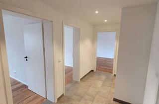 Wohnung kaufen in 78050 Villingen-Schwenningen, Kernsanierte 3-Zi.-Wohnung mit Designerbad, Balkon & Garage am Warenberg