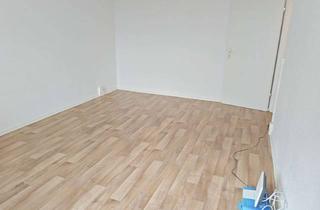 Wohnung mieten in Märkische Allee 156, 12681 Marzahn, Helle 1-Zimmer Wohnung im 7. OG mit Balkon in Berlin-Marzahn, 3 Monate