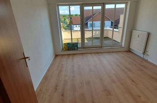 Wohnung mieten in Eschenstruther Straße 11, 34260 Kaufungen, Ansprechende und modernisierte 2-Raum-DG-Wohnung mit Balkon und Einbauküche in Kaufungen