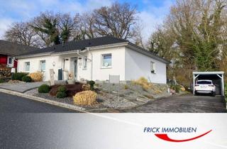 Haus kaufen in 23738 Lensahn, Walmdachwinkelbungalow mit Carport