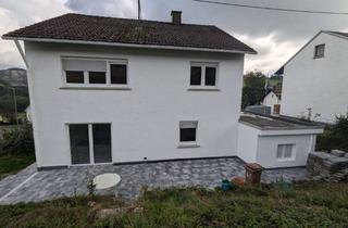 Einfamilienhaus kaufen in 57520 Derschen, Freistehendes, renoviertes Einfamilienhaus in ländlicher Umgebung