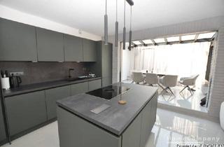 Wohnung mieten in 28277 Bremen, Moderne 4 Zi.-Whg mit großer Dachterrasse Nähe Airport