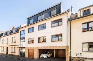 Wohnung kaufen in 50996 Köln, Moderne Dachgeschosswohnung mit Dachterrasse und 2 Stellplätzen!