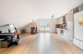 Wohnung kaufen in Tal, 81825 München, AIGNER - Ruhig gelegener Dachgeschosstraum in Trudering mit sonnigen Balkon