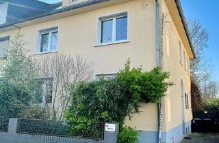 Einfamilienhaus kaufen in Luxemburger Str. 308, 50354 Hürth, Hürth - Geräumiges Einfamilienhaus mit großem Garten in bester Lage von Hürth