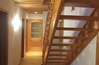 Wohnung kaufen in 85072 Eichstätt, Eichstätt - Großzügige 6-Zimmer-Eigentumswohnung mit Burgblick-Dachterrasse