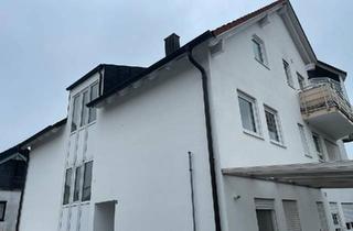 Wohnung kaufen in 97297 Waldbüttelbrunn, Waldbüttelbrunn - Wohnung auf 2 Etagen mit Balkon, Stellplatz und Keller