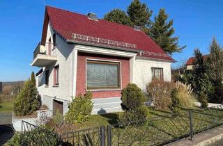Einfamilienhaus kaufen in 36433 Bad Salzungen, Bad Salzungen - Interessantes Einfamilienhaus in Bad Salzungen, in guter zentraler Lage mit Balkon und Terrasse