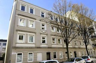 Wohnung kaufen in 22303 Winterhude, Modernisierte Zwei-Zimmer-Erdgeschoss-Wohnung mit Süd-West-Terrasse in der Nähe vom Mühlenkamp