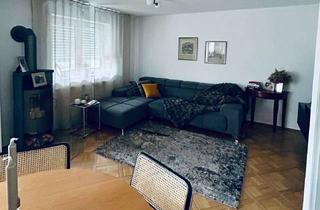 Wohnung kaufen in 89250 Senden, Wunderschöne Dachgeschoss-Wohnung mit Balkon, Kamin und Einbauküche in Senden/Wullenstetten