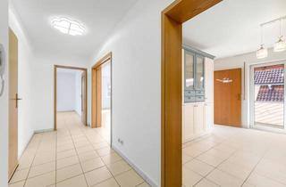 Wohnung kaufen in 35606 Solms, Gepflegte 4-Zimmerwohnung mit Balkon in ruhiger Lage von Burgsolms