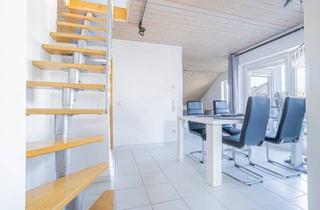 Wohnung kaufen in 75245 Neulingen, Wohnen mit Charme: Dachgeschosswohnung mit Balkon & zusätzlich vielseitig nutzbarem Spitzboden