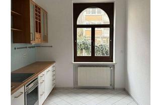 Wohnung mieten in Bettinastraße 60, 63067 Kaiserlei, Großzügige 3-Zimmer-Wohnung im Erdgeschoss mit Einbauküche – Offenbach Nordend