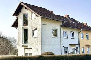 Haus kaufen in 35578 Wetzlar, Modernisiert & vielseitig nutzbar – Reiheneckhaus mit zwei Wohneinheiten