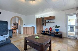 Wohnung kaufen in 89269 Vöhringen, Gepflegte Hochparterre-Wohnung im 2-Fam-Haus mit eigenem Gartenanteil, Garage + Carport in Vöhringen