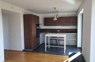 Wohnung mieten in Hugo-Cassirer-Straße 11, 13587 Spandau, Moderne 3-Zimmer-Wohnung Wasserblick in Spandau mit Einbauküche