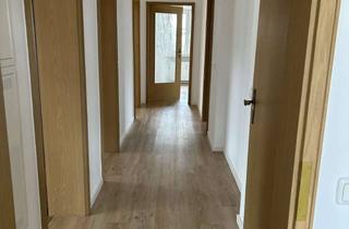 Wohnung mieten in Liebhartstraße 32, 93053 Oberisling-Graß, Renovierte 4-Zimmer Erdgeschosswohnung mit Balkon in Oberisling-Graß