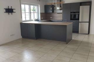 Wohnung mieten in Eichenweg, 84568 Pleiskirchen, 5-Zimmer Maisonette-Wohnung mit Balkon in Preiskirchen mit Balkon, Terrasse und eigenen Garten