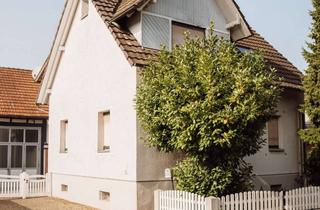 Haus kaufen in 77866 Rheinau, Charmantes Haus mit Geschichte auf großem Grundstück mit ausgebauter Scheune & Partykeller