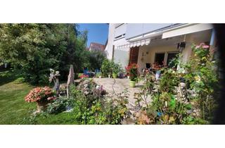 Haus kaufen in 89233 Neu-Ulm, Großzügiges Zweifamilienhaus in Top-Lage von Burlafingen, kurzfristig Frei!