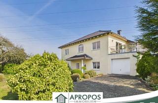 Haus kaufen in 47475 Kamp-Lintfort, Exklusives Anwesen in Alleinlage mit weitläufigem Gründstück und vielseitiger Nutzung