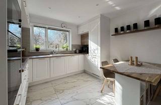 Reihenhaus kaufen in 86356 Neusäß, WESTHEIM: Elegantes Reihenhaus komplett saniert mit Garage