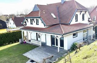 Doppelhaushälfte kaufen in 23730 Neustadt in Holstein, Altbaujuwel von 1920 – Doppelhaushälfte, komplett saniert, mit traumhaftem Garten