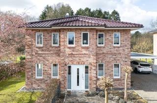 Villa kaufen in 24616 Brokstedt, Lebenswert Wohnen - Moderne und repräsentatives Stadtvilla für Deine Familie