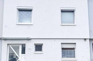 Haus mieten in Rüdesheimerstr., 65719 Hofheim am Taunus, Hofheim-Wallau - Reihenhaus mit 2 Tageslicht-Bädern, Garage und Einbauküche!