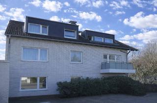Wohnung mieten in 51377 Leverkusen, Modernisierte 2-Zimmer-Dachgeschoss-Wohnung mit Einbauküche und Balkon