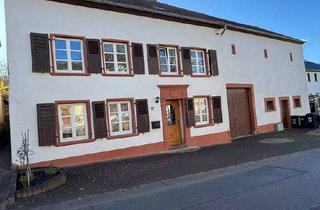 Bauernhaus kaufen in Nikolausstraße 17, 66706 Perl, Perl - Bauernhaus mit Scheunen und viel Potenzial direkt an der Grenze L-Remich