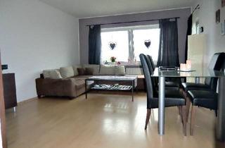 Wohnung kaufen in 42499 Hückeswagen, Hückeswagen - Provisionsfrei - Gemütliche Eigentumswohnung mit schönem Ausblick