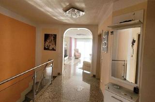 Wohnung kaufen in 74177 Bad Friedrichshall, Bad Friedrichshall - Exklusive hausähnliche 4,5 Zimmer-Wohnung auf zwei Ebenen