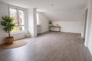 Wohnung kaufen in 78315 Radolfzell, Radolfzell am Bodensee - Gemütliche 3 Zimmer Dachgeschosswohnung mit Seeblick