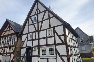 Einfamilienhaus kaufen in 34628 Willingshausen, Willingshausen - Einfamilienhaus, Ferienhaus mit Parkplatz vor der Tür