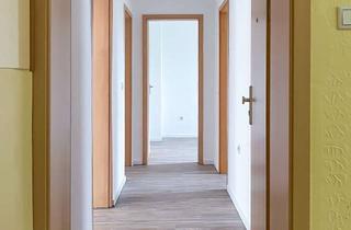 Wohnung mieten in 42853 Innen, Modernisierte, helle 3-Zimmer Wohnung im EG in Remscheid-Innenstadt