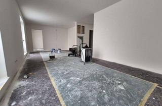 Wohnung mieten in 22846 Norderstedt, Zum Verlieben: 2-Zimmer im Staffelgeschoss – ein Zuhause voller Licht & Fahrstuhl