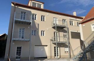 Wohnung mieten in Bahnhofstr. 24, 91154 Roth, Ansprechende 3-Raum-EG-Wohnung mit EBK und Terrassen in Roth