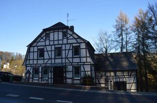 Haus kaufen in Wipperfürther Straße 241, 51515 Kürten, Von PRIVAT Ein- bzw. Zweifamilienhaus mit Garage in Kürten Biesfeld