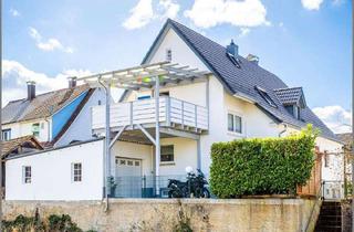 Doppelhaushälfte kaufen in 77855 Achern, Schick sanierte Doppelhaushälfte zentral & ruhig - Balkon über der Acher mit Hornisgrindeblick