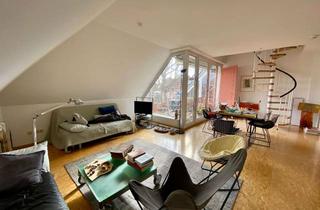 Wohnung kaufen in 85055 Ingolstadt, Ein Zuhause mit Charakter – Maisonette mit Dachterrasse und Wohlfühlatmosphäre